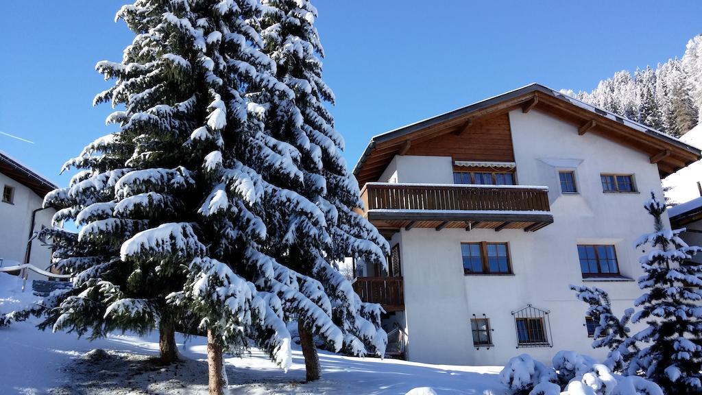 Ferienwohnung Gadenstatt Davos Buitenkant foto